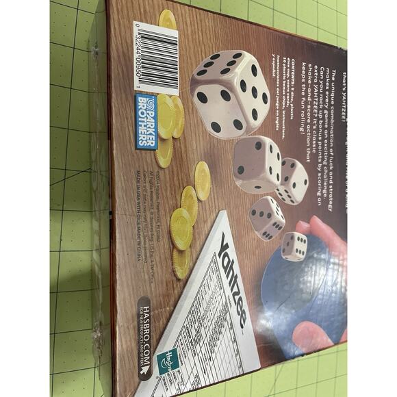 Parker Brothers Yahtzee 2005 Game Original Box Factory Sealed Shrink Wrapped - Picture 5 of 5